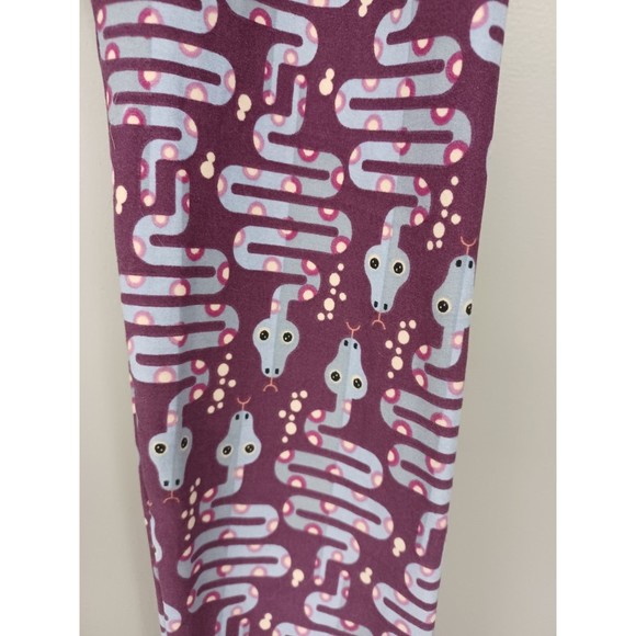 Lularoe Snake Print Purple OS Leggings. Green Snake Print. - Picture 2 of 7